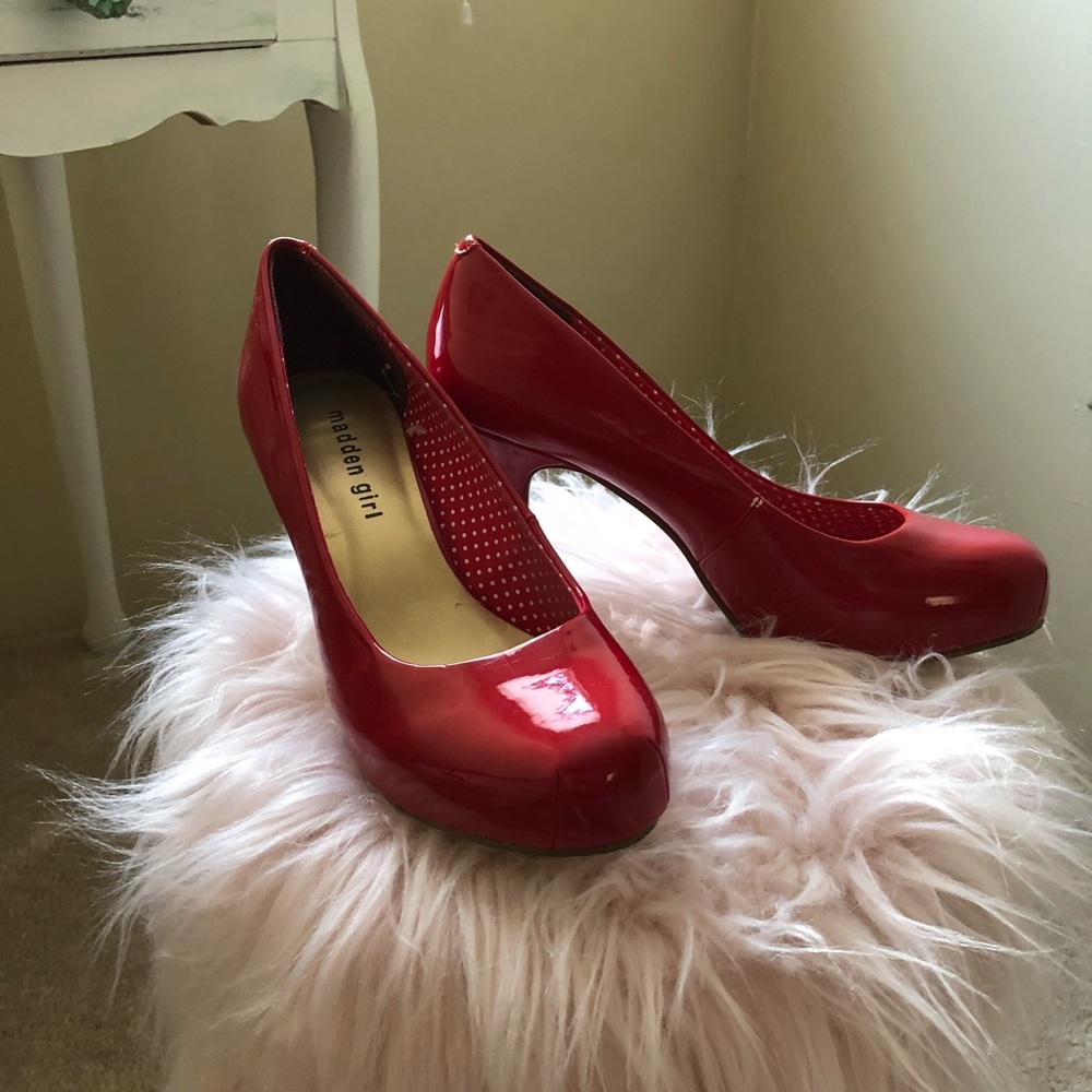 Madden Girl Red Pumps